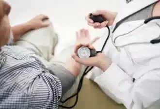 Dépassements d'honoraires : l'UFC-Que choisir tire la sonnette d'alarme