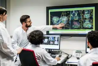 Hippocratic AI et Nvidia révolutionnent la télémédecine avec des infirmiers virtuels intelligents