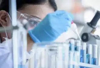 La Healthtech française : une dynamique prometteuse freinée par la baisse des financements