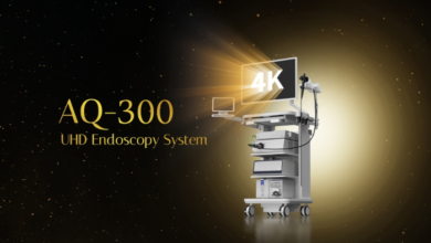 Endoscope 4K UHD AQ-300 sur chariot médical