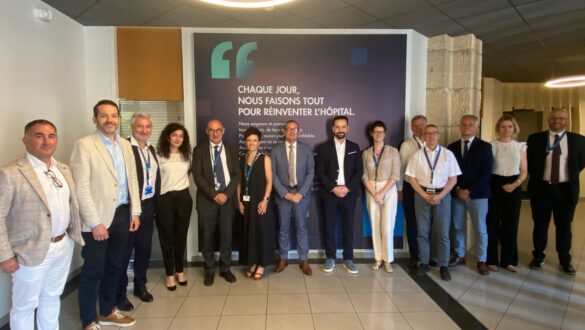 Équipe Dedalus et Hospices Civils de Lyon réunie pour officialiser le partenariat autour du PACS DeepUnity, dédié à la transformation de l’imagerie médicale.